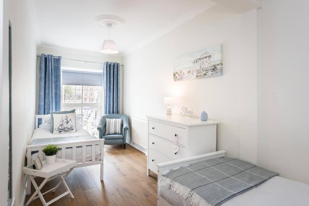 Blue Skies Apartment - Harbour Views 토키 외부 사진